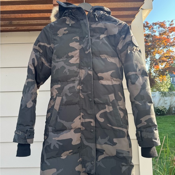 Canada Goose Women's Black Camouflage Puffer Coat